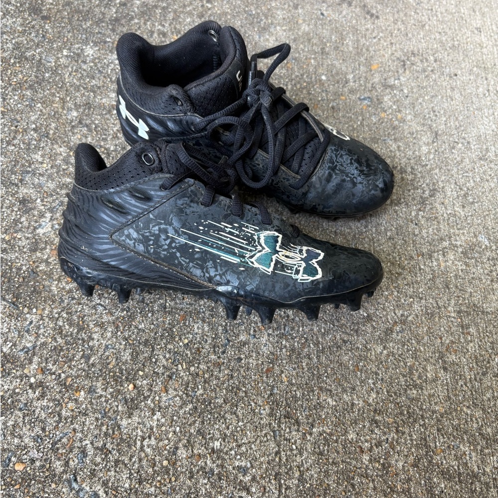 Under Armour Kids Black Football Cleats